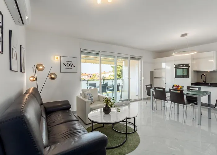 Apartman Sky By Seeadria Agency *
