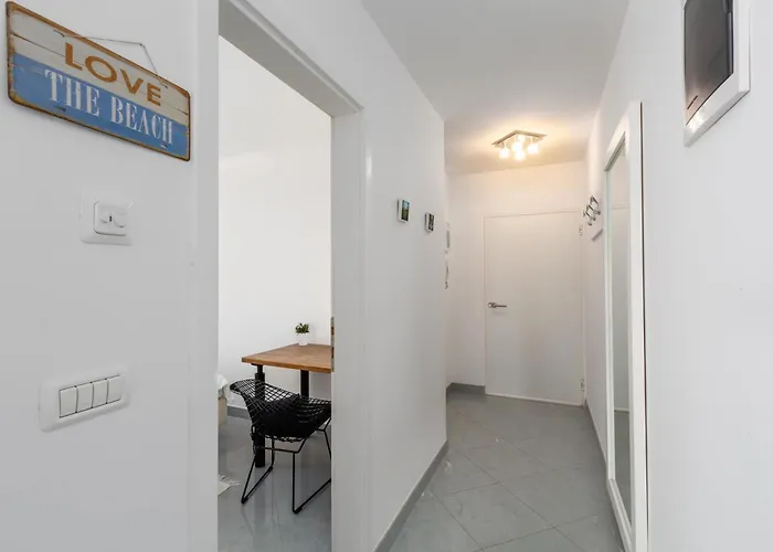 Sky By Seeadria Agency Apartman *
