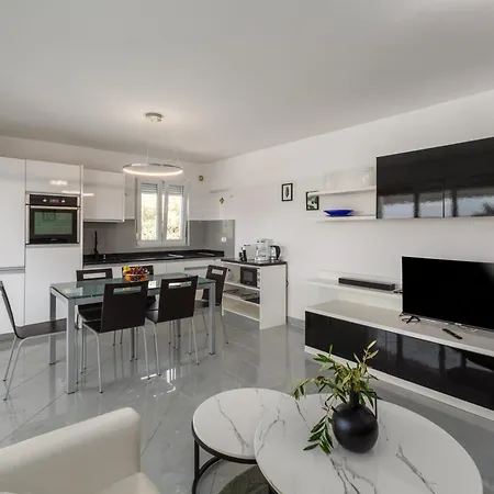 Sky By Seeadria Agency Apartment *