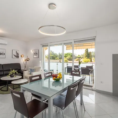 Sky By Seeadria Agency * Novigrad (Istria)